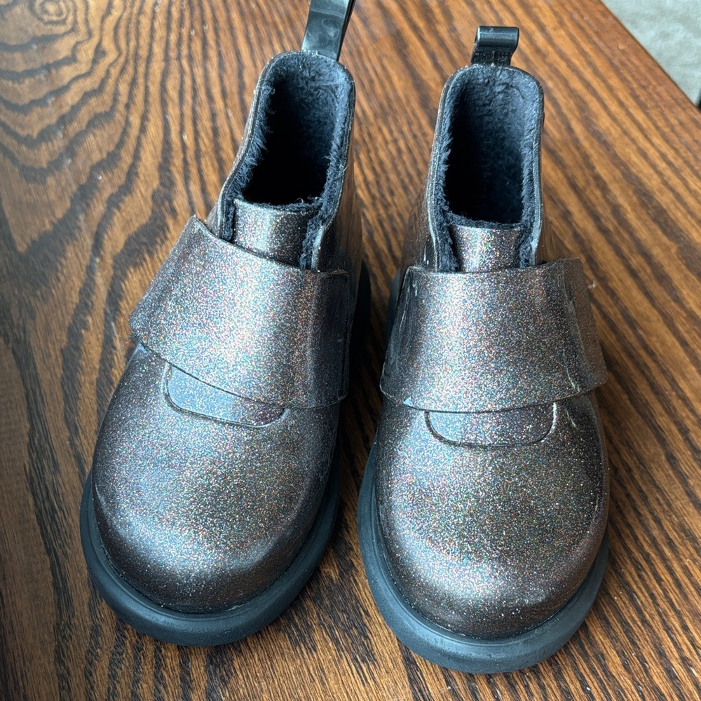 Mini Melissa Chelsea Boot, girls size 9